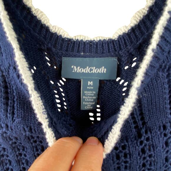 Modcloth Fine Pointelle Sweater Knit Tank Top Size M Navy White Nautical Beach - Picture 6 of 8